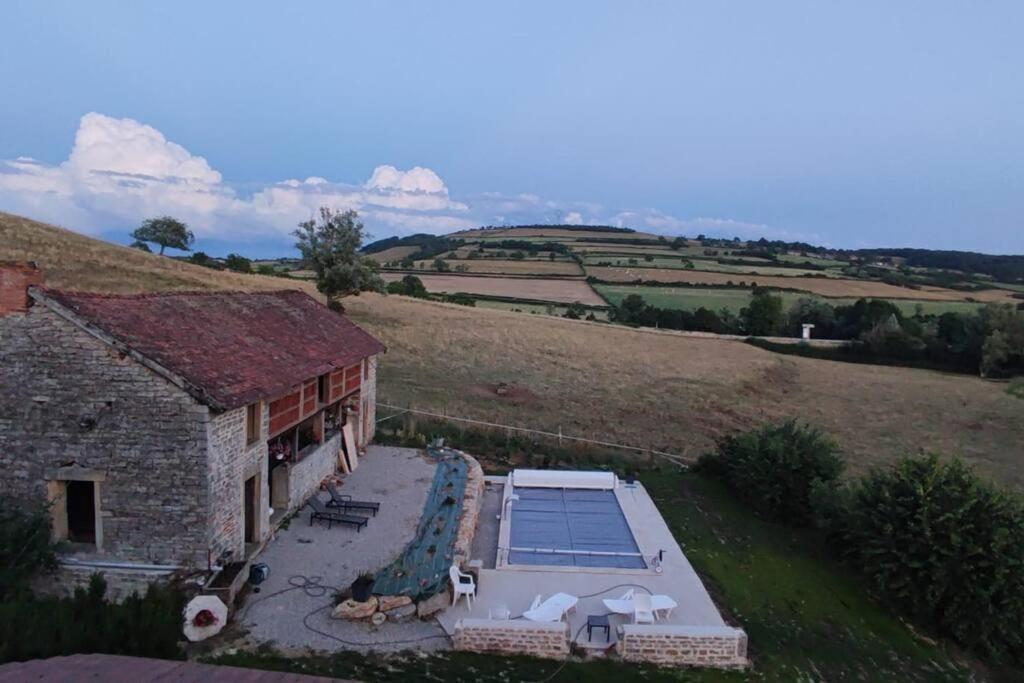 Dans Ancien Moulin